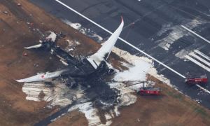 Japan begins twin probes into rare Tokyo runway collision