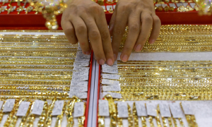 Central bank directs gold sellers to report transactions exceeding $16,500
