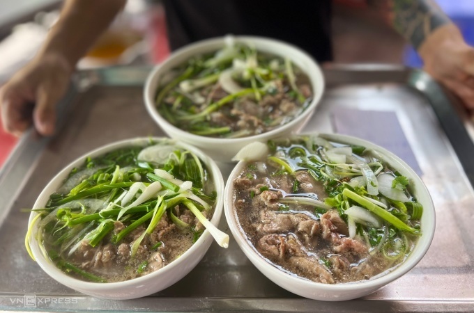 Bowls of beef pho served at a restaurant in HCMC. Photo by VnExpress/Huynh Nhi