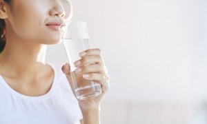 How can I lose weight by drinking water?